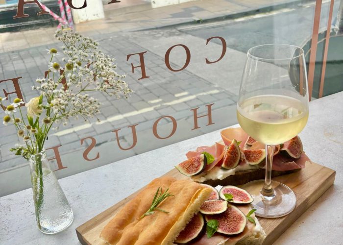 WhatsApp Image 2025-06-12 at 19.37.30 (4)